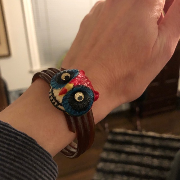 Fancy Fantastic Painted Vintage Owl Bracelet - Picture 11 of 11